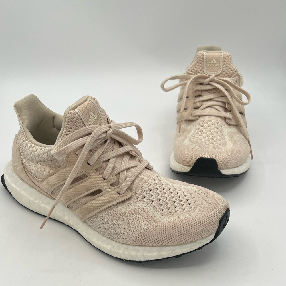 Adidas UltraBoost Blush Pink Primeknit Lace Sneakers Women’s Size 5.5 Comfort